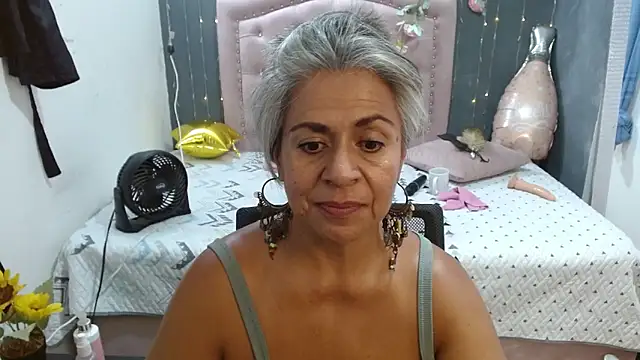 Chat +18 de lalisha_96 ao vivo