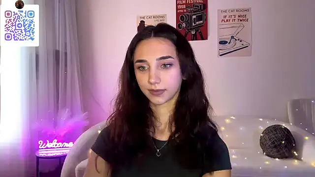 LinaMour's Live XXX Chat