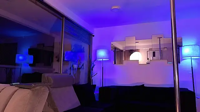 mandi4pole_ live XXX chat