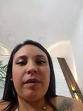 LizzRouse Adlı Modelin Canlı XXX Sohbeti