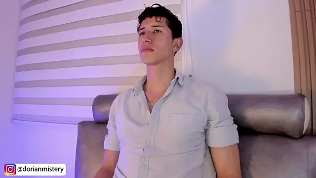 Dorianmistery2322_ Show Webcam