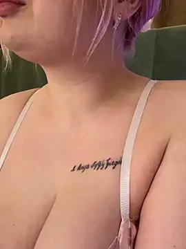 KellyMoors Chat XXX live