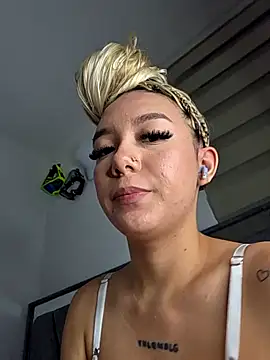 alaia_princess লাইভ XXX চ্যাট