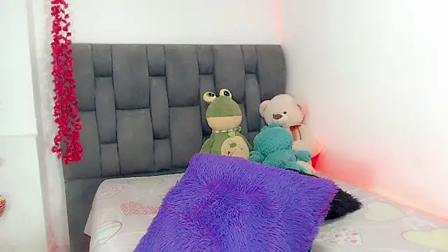 Show de little_star_porn na webcam