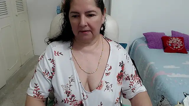 leonela_69 – Live XXX-chat