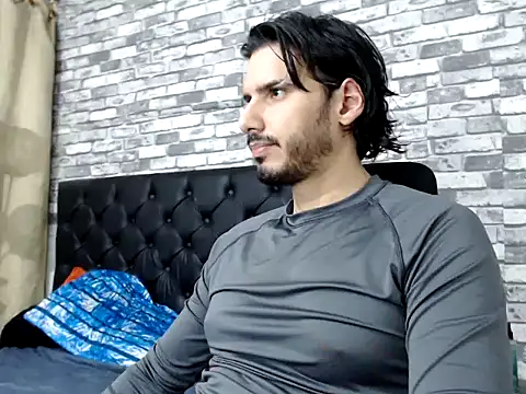 Chatroom XXX en direct de MrTyler667