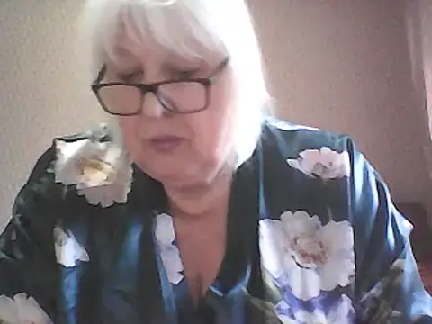 Alexia64231's Webcam Show