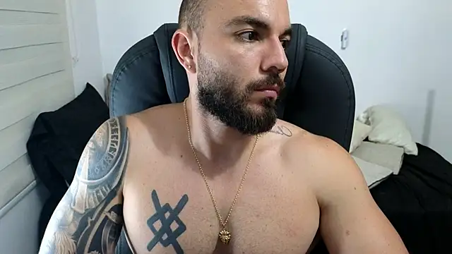 Isaac_Carter Adlı Modelin Web Kamerası Şovu