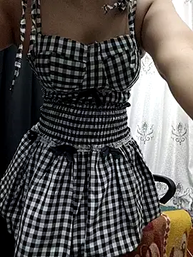 Pertunjukan Kamera Web Haralushiaaa