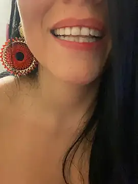 Miaswwe: онлайн-секс-чат