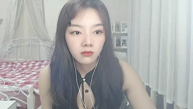 Romy-sweet Chat XXX live