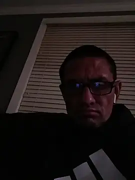 SmokinFuckinMeff: διαδικτυακό σόου στην κάμερα