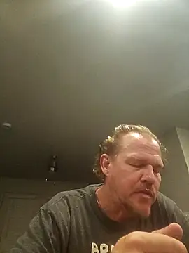 Pertunjukan Kamera Web yourMasterisBored