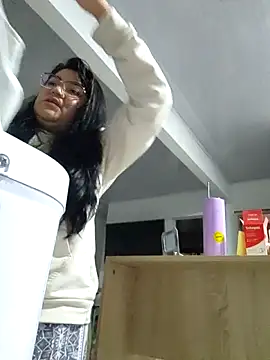 Chat XXX en directo de Sakura_0505