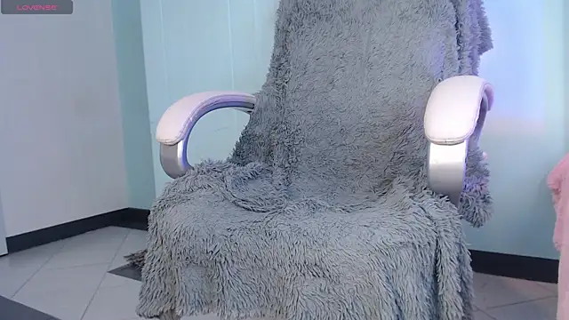 Emerald_gh's Live XXX Chat