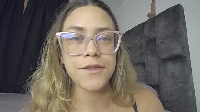 Show de kyany__ na webcam