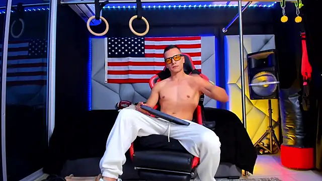 Aydenmiller96 现场XXX聊天