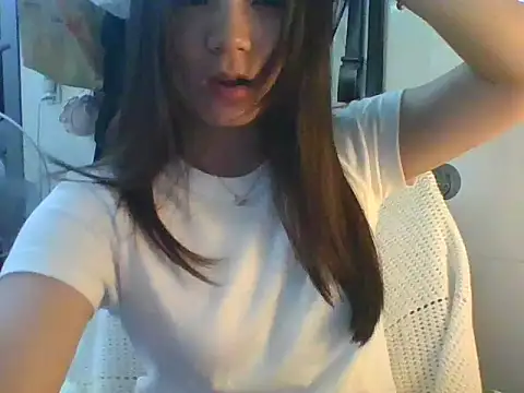 Linzly Adlı Modelin Canlı XXX Sohbeti