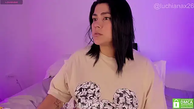 lucy26_ live XXX chat