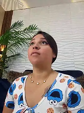 LizzRouse live XXX chat