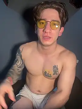 AteneoJr 现场XXX聊天