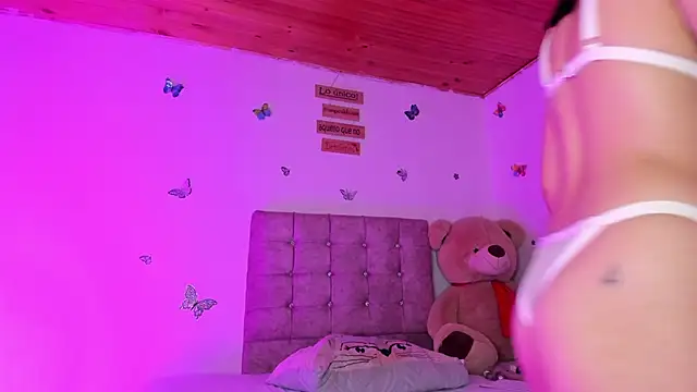 Lia_Roses3xのライブXXXチャット