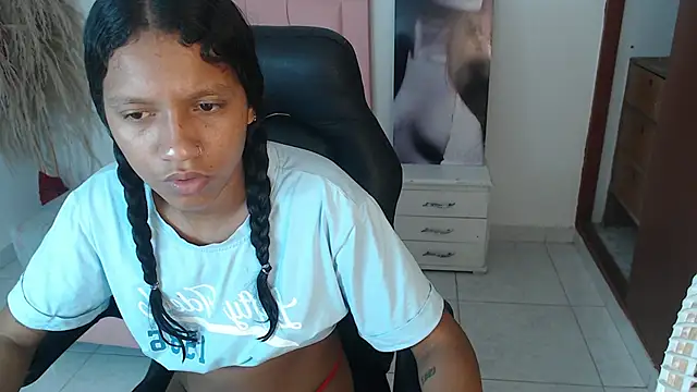 Luna_Ebony_ – Naživo XXX chat