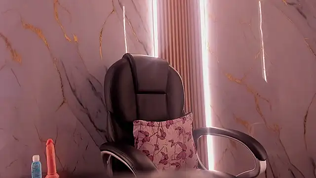 MilaDivine – Naživo XXX chat