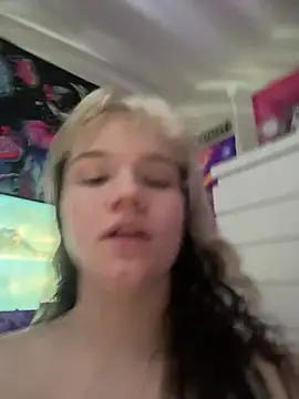 Cutiepiespanks 现场XXX聊天