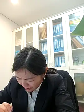 ialnuyoa_h 现场XXX聊天