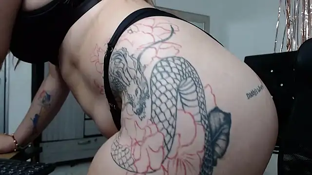 Baby_hornyJM 网络视讯表演