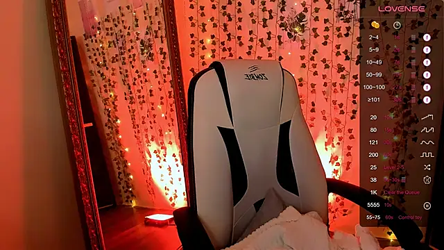 AnyaTaylor_ 即時 XXX 聊天