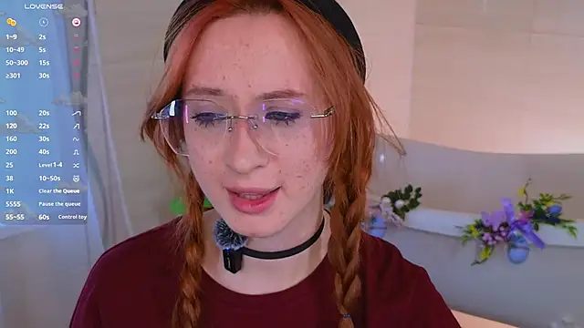 WICKEDEMBER's Live XXX Chat