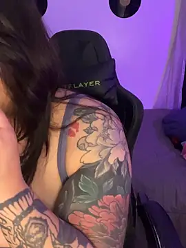 miacanela_xo élő XXX-chatje