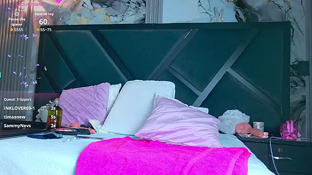 SofiaCopperのライブXXXチャット