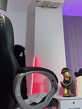 Chat XXX ao vivo de Frank_Farrell