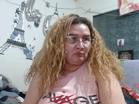 Perla1981--のライブXXXチャット