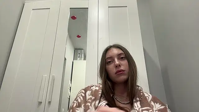 Онлайн чат XXX selena_favn