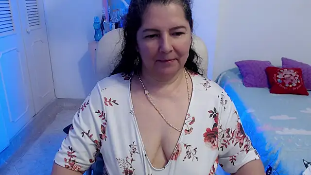 Онлайн чат XXX leonela_69