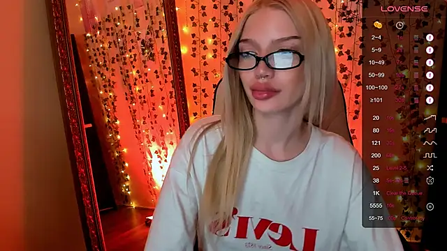 Chat +18 de AnyaTaylor_ ao vivo