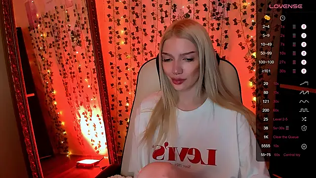 AnyaTaylor_ Live XXX-Chat