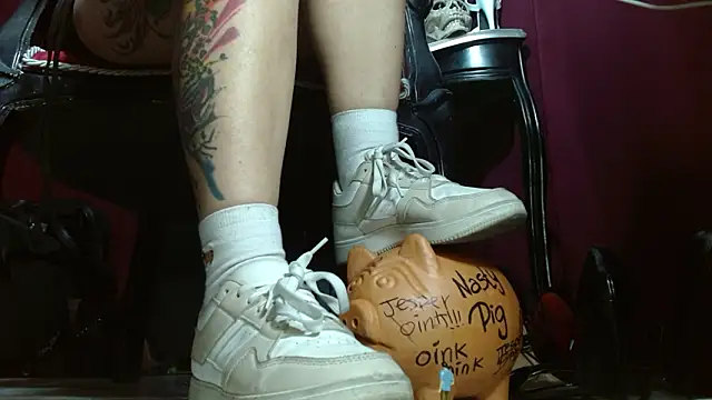 Chatroom XXX en direct de MeGoddesSara