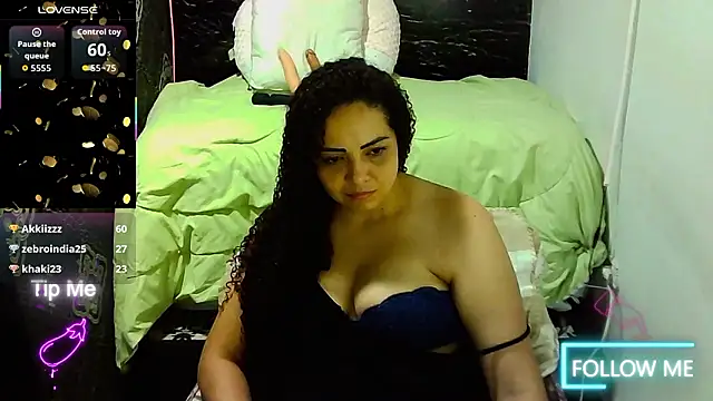 Chat +18 de _naughty_milf ao vivo