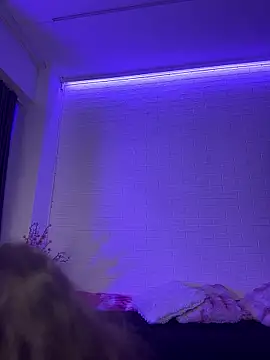 Show modela AnnastasiaJune na web-kameri