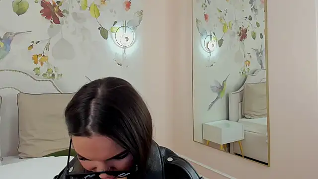 CamillaLarson Adlı Modelin Web Kamerası Şovu