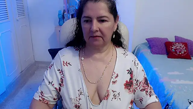 leonela_69 – Naživo XXX chat
