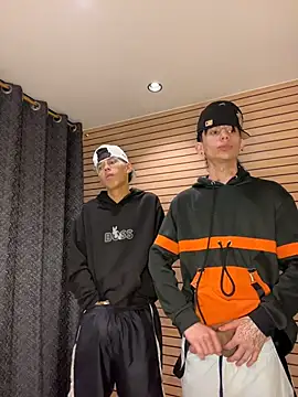 TheBatMansion Show in webcam