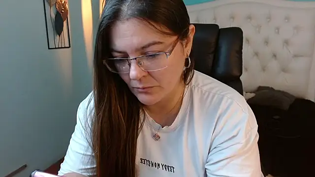 MsJossie Adlı Modelin Canlı XXX Sohbeti