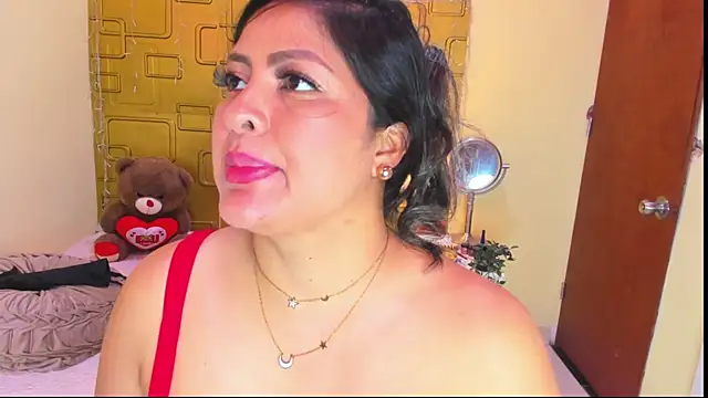 Chat XXX ao vivo de Julia_Haye