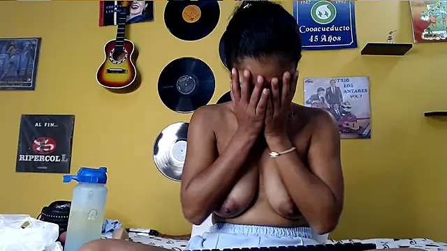 lilithevil32 élő XXX-chatje